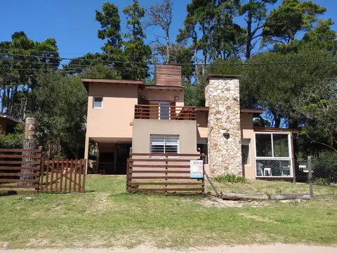 Casa en Alquiler Temporal en Mar Azul, Partido de Villa Gesell