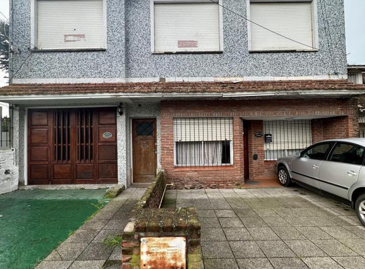 PH · 170m² · 6 Ambientes · 2 Cocheras