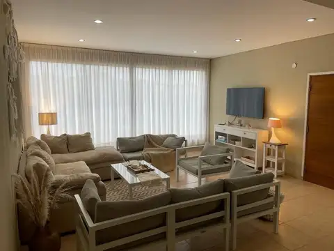 Casa en Alquiler Temporal en Costa Esmeralda, Partido de La Costa