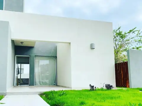 Casa en Alquiler Temporal en Pilar del Este - Casas del Este, Countries y Barrios Cerrados en Pilar