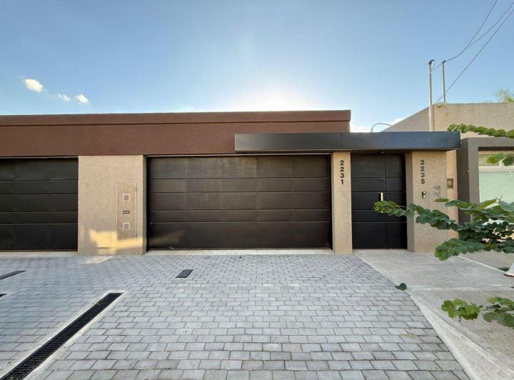 PH · 114m² · 4 Ambientes · 2 Cocheras