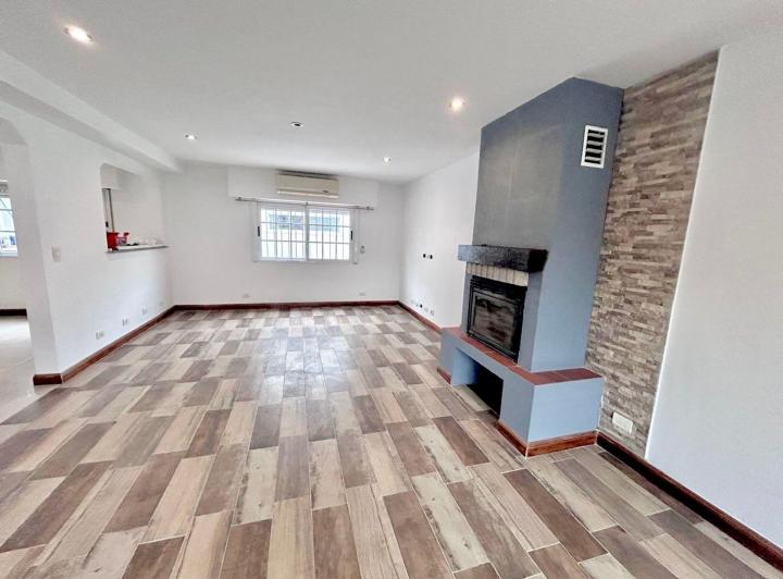 PH · 230m² · 6 Ambientes · 1 Cochera