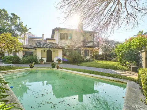 Casa en Alquiler Temporal en La Lucila Libertador / Rio, La Lucila