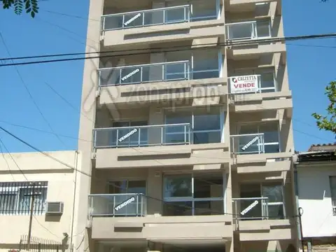 Cochera en Venta en Lanus Oeste, Lanus
