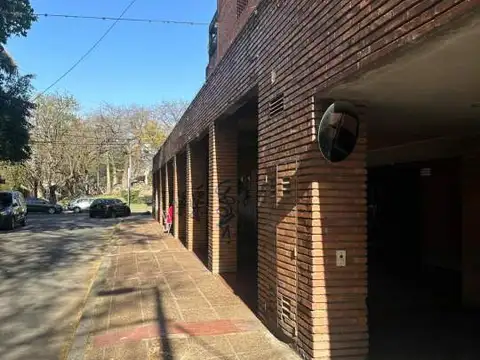 Cochera en Venta en Ciudad Jardin del Palomar, Partido de Tres de Febrero