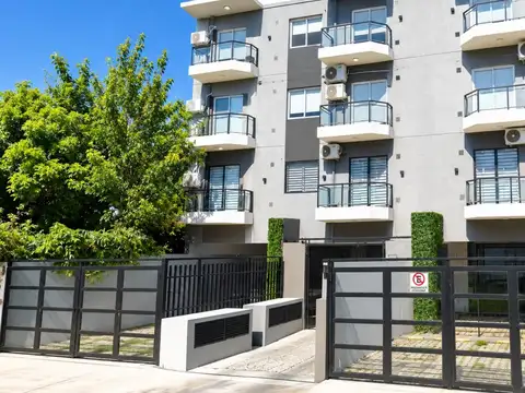 Cochera en Venta en Villa Luzuriaga, Partido de La Matanza
