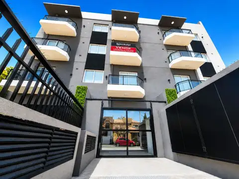 Cochera en Venta en Villa Luzuriaga, Partido de La Matanza