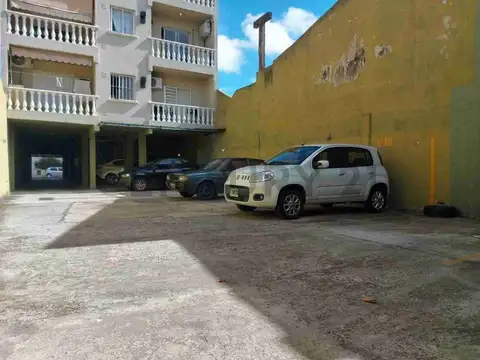 Cochera en Venta en Santos Lugares, Partido de Tres de Febrero