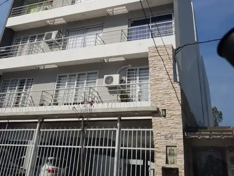 Cochera en Venta en Remedios de Escalada, Partido de Lanús