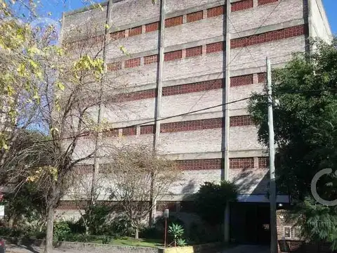 Cochera en Venta en Lanus Oeste, Lanus