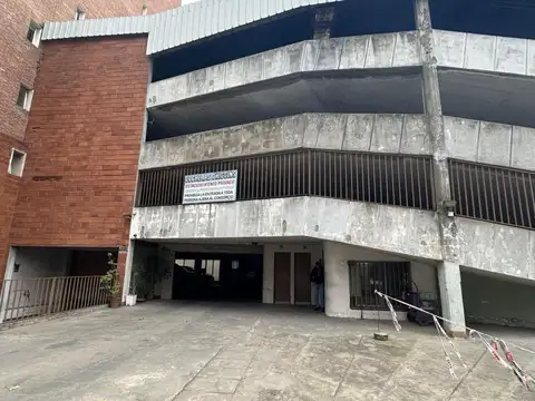 Cochera en Venta en Lanus Este, Lanus