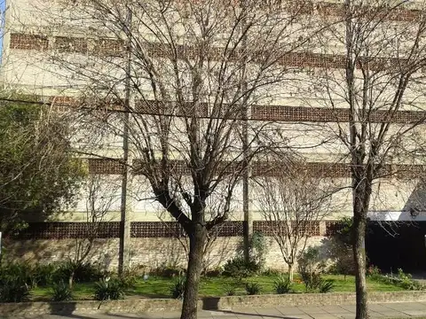 Cochera en Venta en Lanus Oeste, Lanus