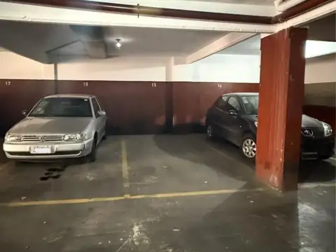 Cochera en Venta en Lanus Oeste, Lanus