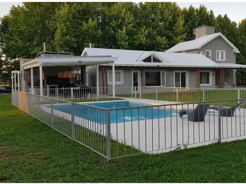 Quinta en Alquiler en La Colina Golf Y Polo, Countries y Barrios Cerrados en Lujan