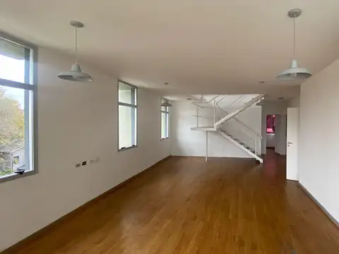 Oficina en Alquiler en La Lucila Libertador / Rio, La Lucila