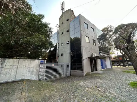 Oficina en Alquiler en Martinez Vias / Libertador, Martinez