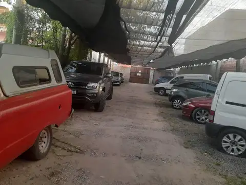 Galpón en Venta en Casanova Centro, Isidro Casanova