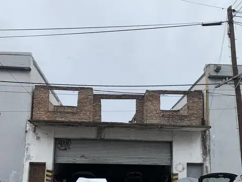 Galpón en Venta en Billinghurst, General San Martin