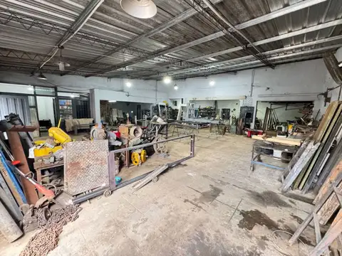 Galpón en Venta en Remedios de Escalada, Partido de Lanús