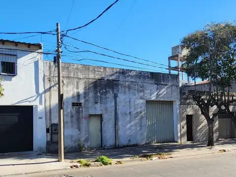 Galpón en Venta en Billinghurst, General San Martin