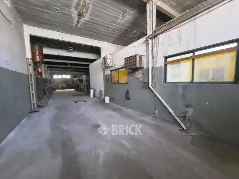 Galpón en Venta en Lanus Este, Lanus