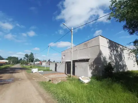 Galpón en Venta en Peruzzotti, Pilar