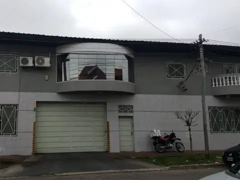 Galpón en Venta en El Palomar, Partido de Morón