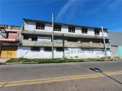 Galpón en Venta en Lanus Este, Lanus