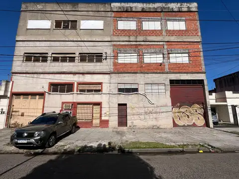 Galpón en Venta en Billinghurst, General San Martin