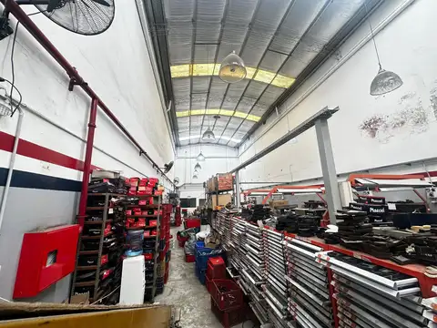 Galpón en Venta en Lanus Oeste, Lanus