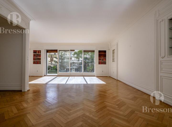 Departamento · 200m² · 5 Ambientes · 2 Cocheras