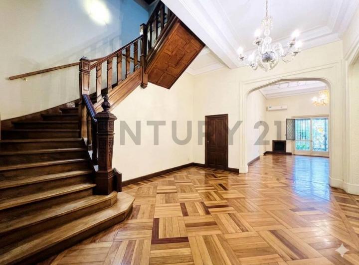Departamento · 500m² · 10 Ambientes · 1 Cochera