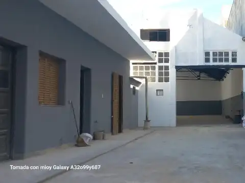 Galpón en Venta en Villa Lynch, Partido de General San Martín