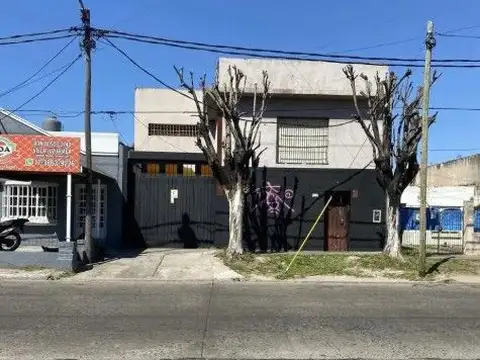 Galpón en Venta en Villa Luzuriaga, Partido de La Matanza