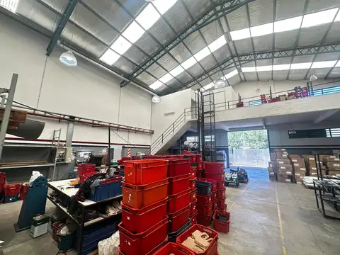 Galpón en Venta en Lanus Oeste, Lanus