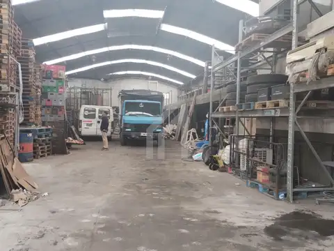 Galpón en Venta en Villa Tesei Este, Moron