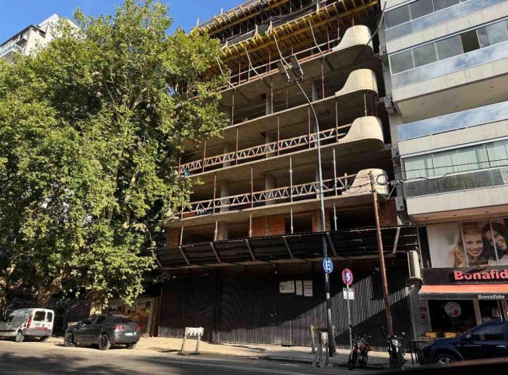 Departamento · 170m² · 5 Ambientes · 1 Cochera