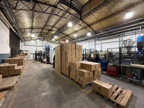 Galpón en Venta en Loma Hermosa, Partido de Tres de Febrero