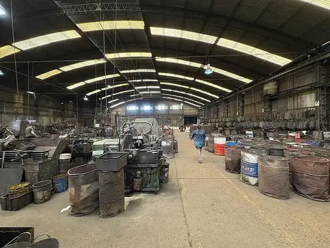 Galpón en Venta en Isidro Casanova, Partido de La Matanza