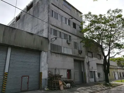 Galpón en Venta en Villa Maipu, General San Martin