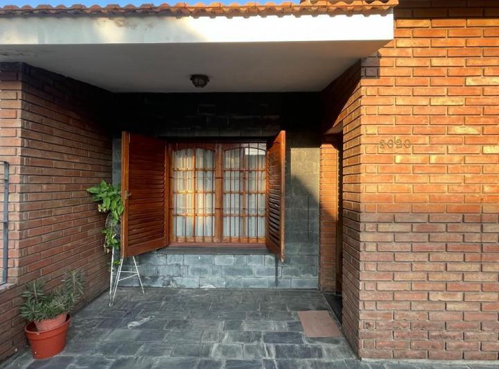 Casa · 1m² · 3 Dormitorios · 1 Cochera