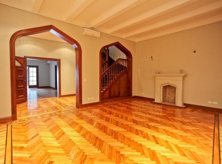Casa · 370m² · 6 Ambientes