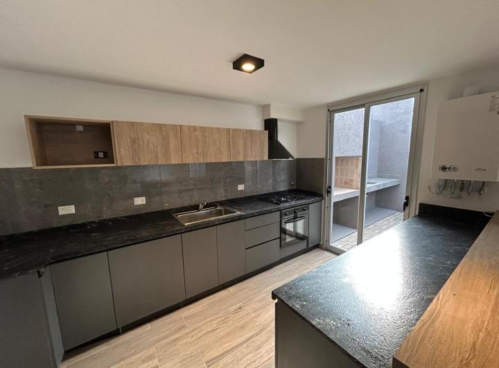 Casa · 125m² · 6 Ambientes · 1 Cochera