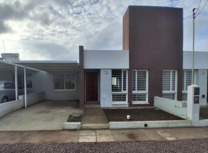 Casa · 73m² · 3 Ambientes · 1 Cochera
