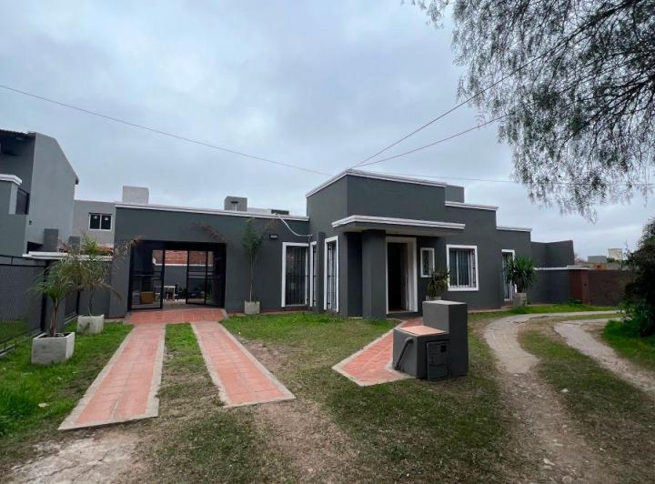 Casa · 100m² · 5 Ambientes