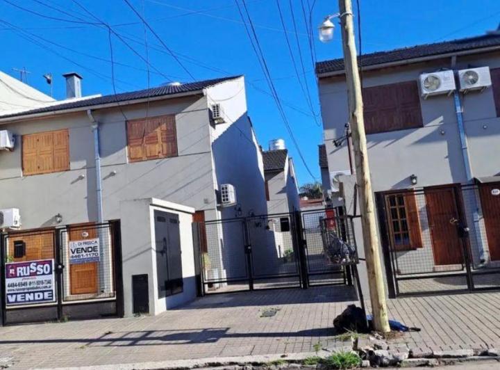 Casa · 75m² · 5 Ambientes · 1 Cochera