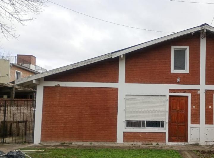 Casa · 50m² · 4 Ambientes · 1 Cochera