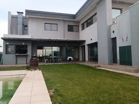 Casa en Venta en Mayor Drummond, Luján de Cuyo