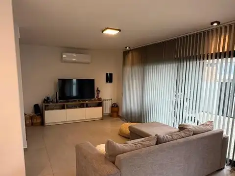 Casa en Alquiler Temporal en Lomas De Manantiales, Countries y Barrios Cerrados en Capital