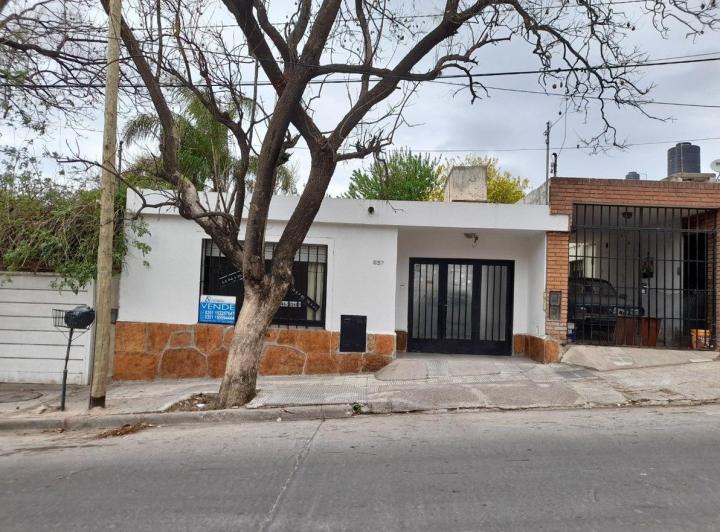 Casa · 150m² · 4 Ambientes · 1 Cochera